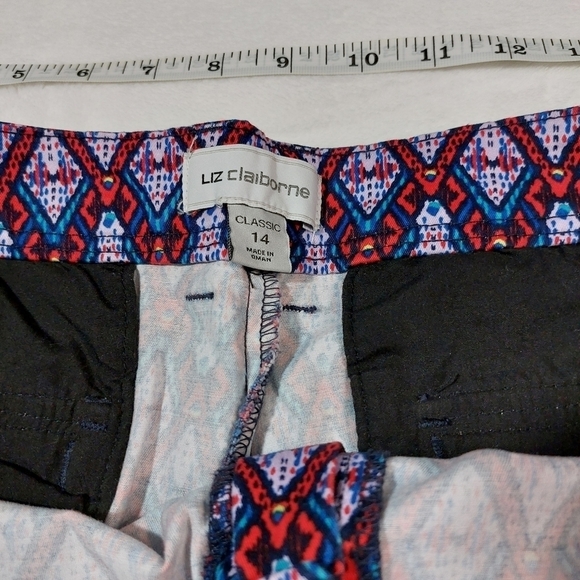 Liz Claiborne Bright Multicolored Printed Classic Shorts Size 14 - Picture 5 of 7